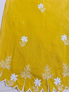 (NEW) UNUSED TAGGED 🌻Embroidered Mustard Dress🌻