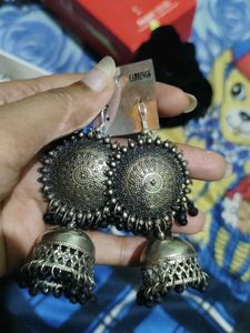 Stylish Jhumka Earrings