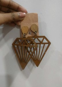 4 Pairs Of Earrings