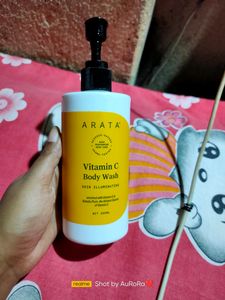 ARATA VITAMIN C BODY WASH