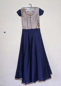 💫Ethnic Gown With Freebie