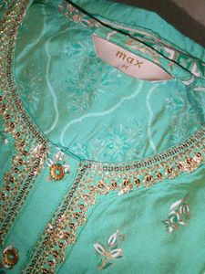🌟 Max Anarkali Kurta – Like New! 🌟