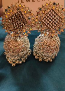 Beautiful White colour jhumkas