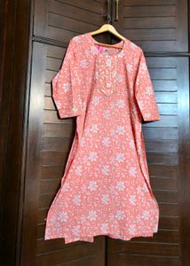 Women Pink Floral Printed Cotton Kurta Set