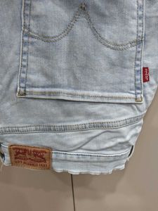 Levis jeans