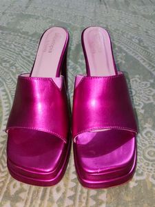 Shoetopia New Pink Platform heels