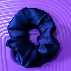 6 Colourful Scrunchies