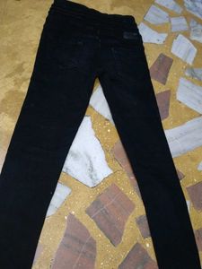 Black Skinny Jeans