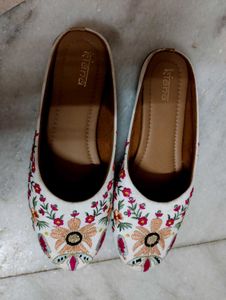 Embroidered Ethnic Flats