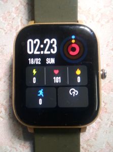 Cross beats Ignite Lyt Smartwatch Worth 4999