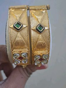 Kundan Pearl Bangles