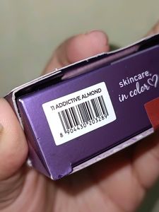 Plum Goodness Derma hues Matte Lipstick