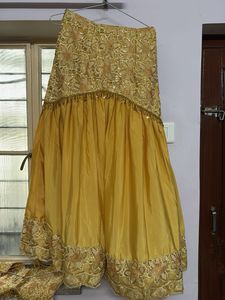 Elegant Gold Sequin lahanga