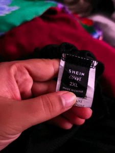 13226. GORGEOUS SHEIN FULL SIZE TOP