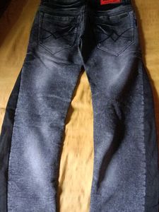 Want To Sell My Jeans Pant Rs 800