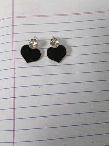 Heart Stud Earringsused
