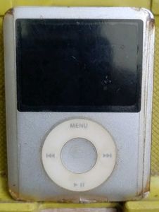 Original Apple ipod Nano Silver Music Player