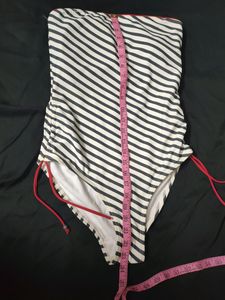 499RS.Strapless Swimwear