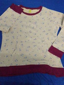 Sweatshirt