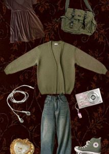 whimsical olive green Knit Cardigan🍀🍃💚🐸🐢