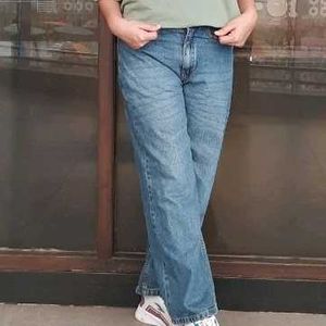 Trendy Straight (Loose)Denim Jeans