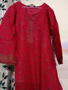 Red And Black Design Avassa Kurti!