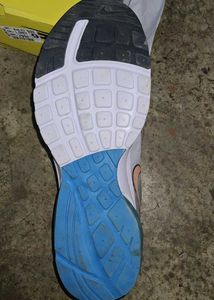 SPORTS SHOES