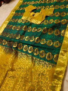 Kanjivaram Pattu Saree Green &amp; Gold Sare😍