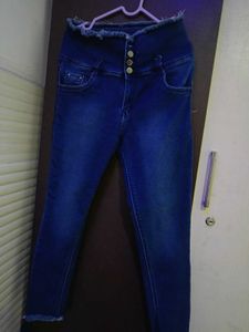 High Waisted Jeans