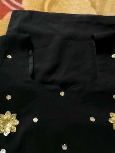 Short Kurti And Pant...