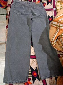 Vintage Grey Straight-Leg Jeans - Unisex
