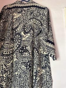 Pearl Detailed Blue And White Kurti