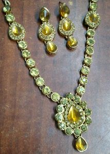 Honey Gold Jewellery Set
