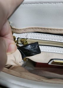 New GUESS Sling Bag | Top Grade