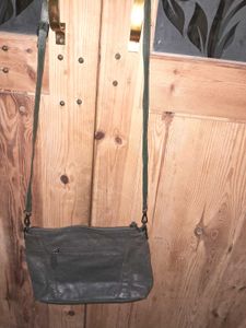 sale 🎊🎆🎄🎉anne klein Leather Crossbody Bag