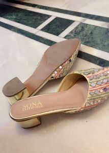 Stunning Multicolour Wedges In Mirror Work ✨🪞