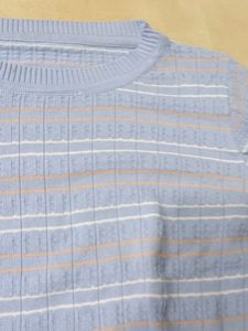 Cute Light Blue Lined Crop Top For College Girls