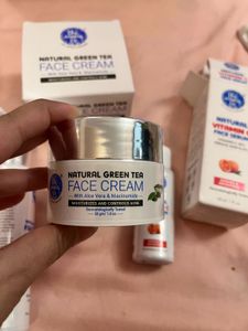 The Moms Co Skincare Kit