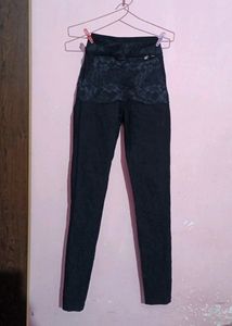 Net Detailed Pants👖