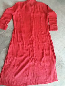 Red Kurti