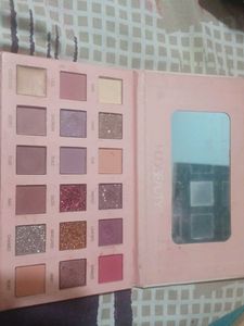 Huda Beauty Nude Obsessions Eyeshadow Palette
