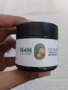 N4N Moisturizing Cream