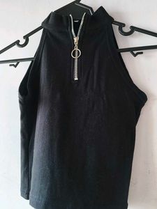 Black Zip-Up Crop Top