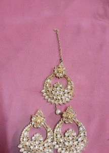 Set Of 2 Earrings &amp; Maangtika