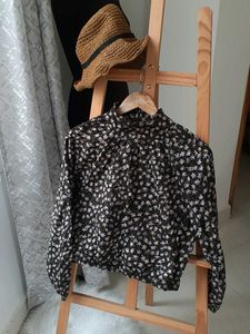ZARA turtle neck top