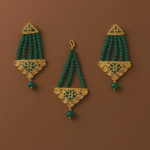 Jewellery Set (Earings With Mangtikka)