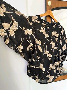 Beautiful Top With Full Joined Sleeves