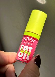 NYX professional makeup fat oil lip drip