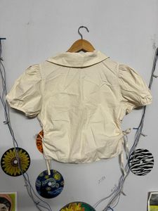 Cute Collared Top🤍