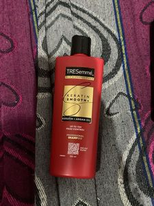Tresemme Keratin Smooth Shampoo